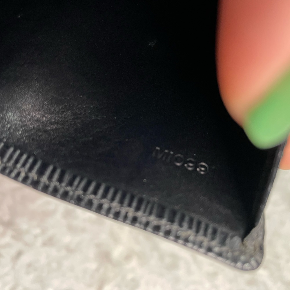 Louis Vuitton Black Epi Elise Trifold Wallet ๐ค - Picture 16 of 17